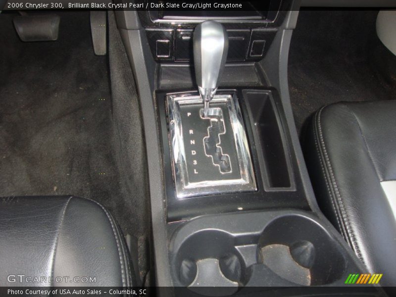 Brilliant Black Crystal Pearl / Dark Slate Gray/Light Graystone 2006 Chrysler 300