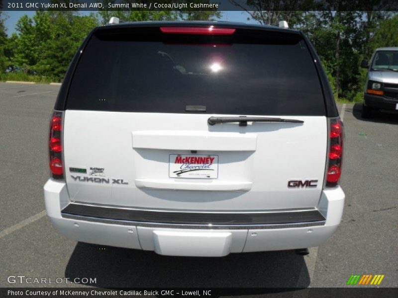 Summit White / Cocoa/Light Cashmere 2011 GMC Yukon XL Denali AWD