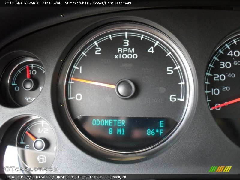 Summit White / Cocoa/Light Cashmere 2011 GMC Yukon XL Denali AWD