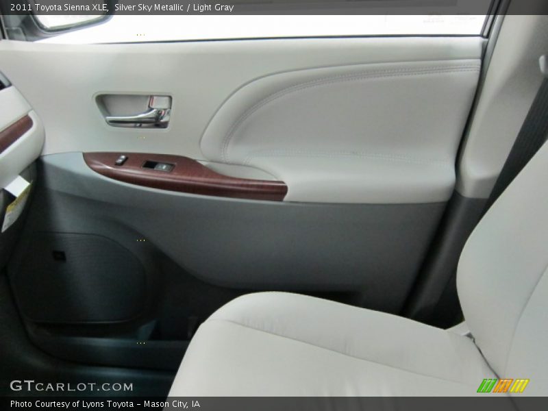 Silver Sky Metallic / Light Gray 2011 Toyota Sienna XLE