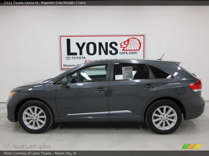 Magnetic Gray Metallic / Ivory 2011 Toyota Venza I4