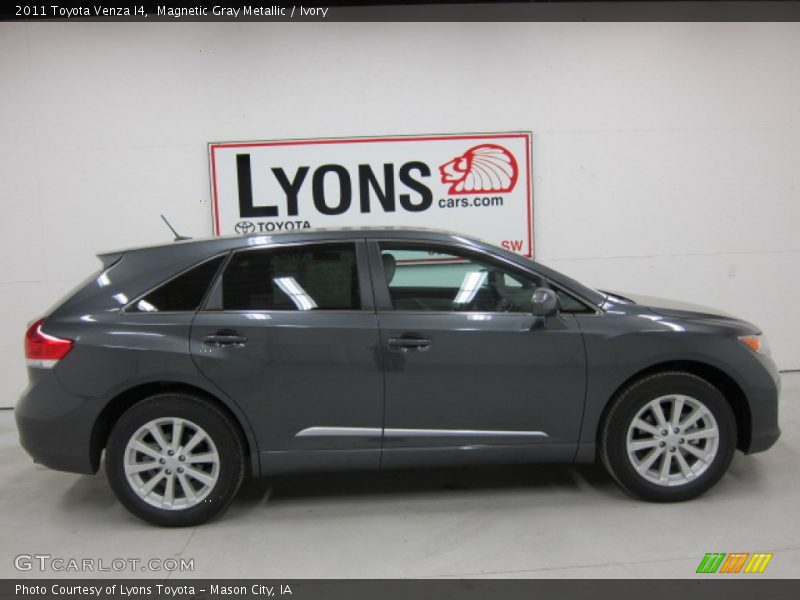 Magnetic Gray Metallic / Ivory 2011 Toyota Venza I4