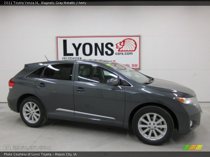 Magnetic Gray Metallic / Ivory 2011 Toyota Venza I4