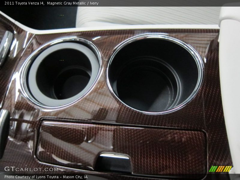 Magnetic Gray Metallic / Ivory 2011 Toyota Venza I4