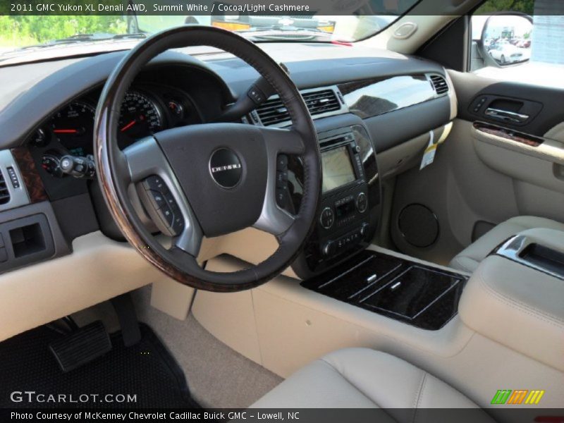 Summit White / Cocoa/Light Cashmere 2011 GMC Yukon XL Denali AWD