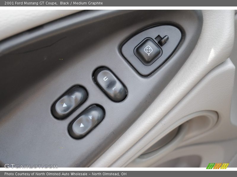 Black / Medium Graphite 2001 Ford Mustang GT Coupe