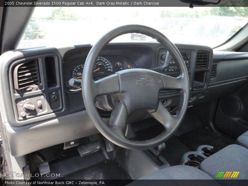 Dashboard of 2005 Silverado 1500 Regular Cab 4x4