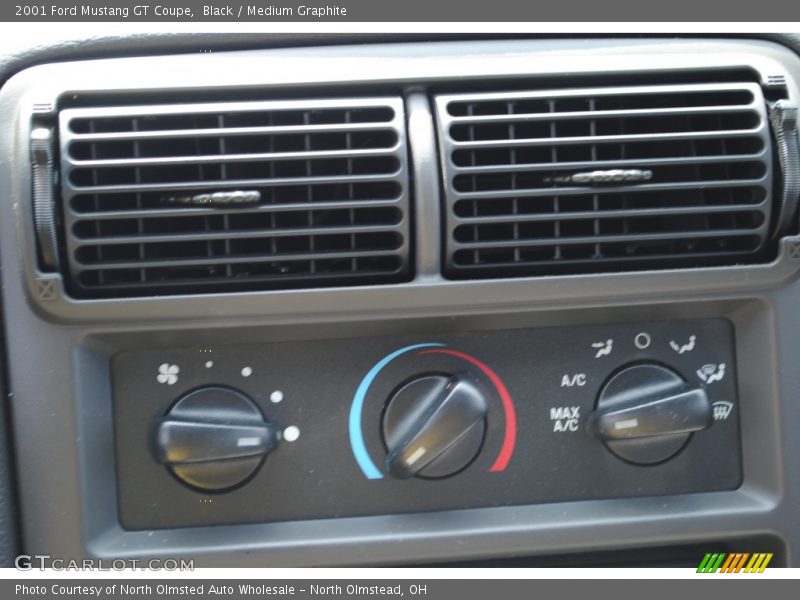 Black / Medium Graphite 2001 Ford Mustang GT Coupe
