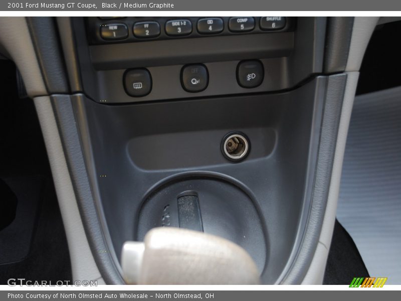 Black / Medium Graphite 2001 Ford Mustang GT Coupe