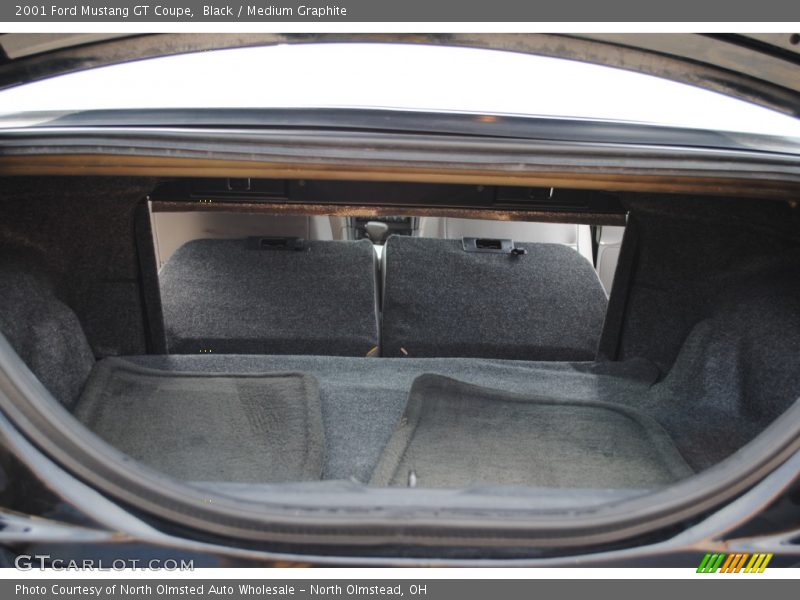 Black / Medium Graphite 2001 Ford Mustang GT Coupe
