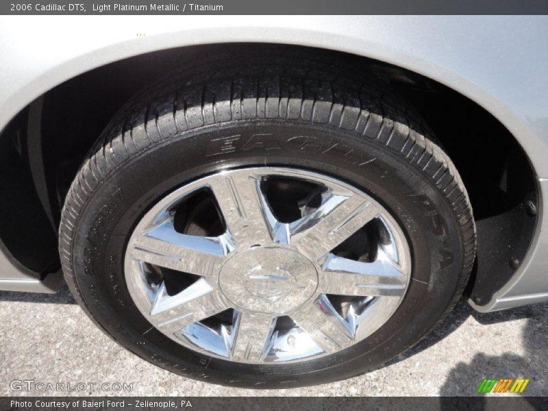 Light Platinum Metallic / Titanium 2006 Cadillac DTS