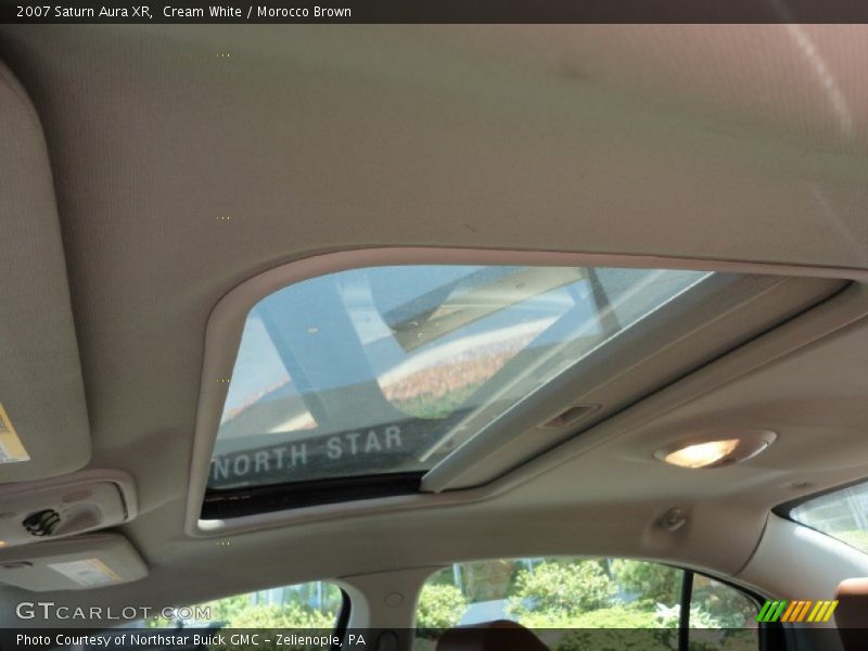 Cream White / Morocco Brown 2007 Saturn Aura XR