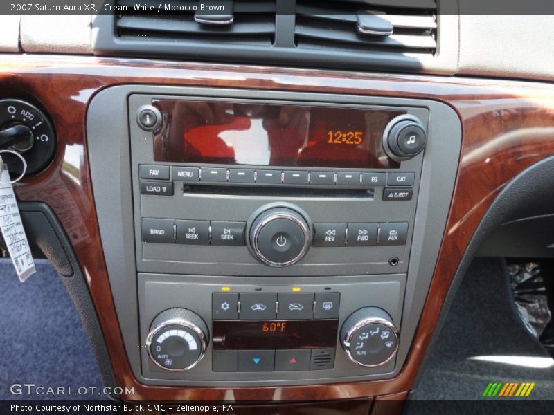Cream White / Morocco Brown 2007 Saturn Aura XR