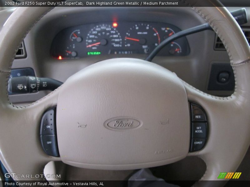 Dark Highland Green Metallic / Medium Parchment 2002 Ford F250 Super Duty XLT SuperCab