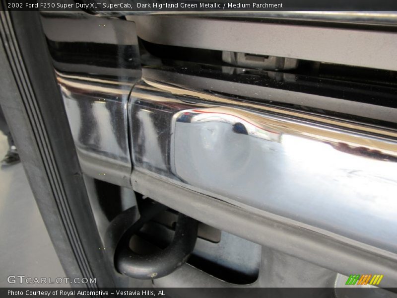 Dark Highland Green Metallic / Medium Parchment 2002 Ford F250 Super Duty XLT SuperCab