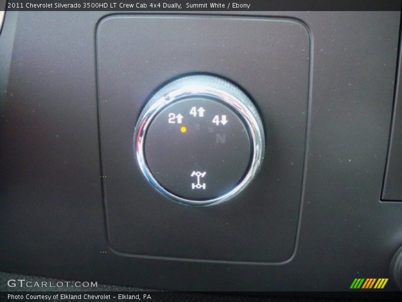 Controls of 2011 Silverado 3500HD LT Crew Cab 4x4 Dually