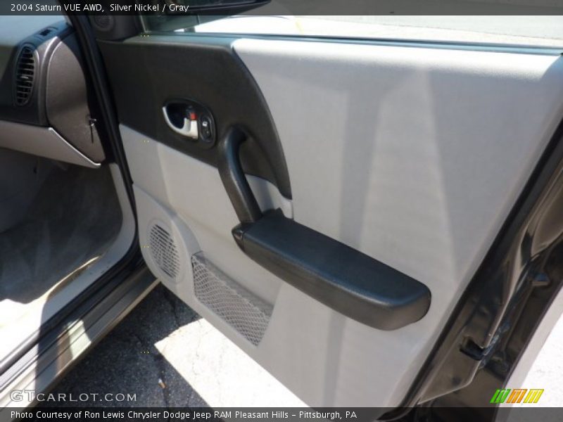 Silver Nickel / Gray 2004 Saturn VUE AWD