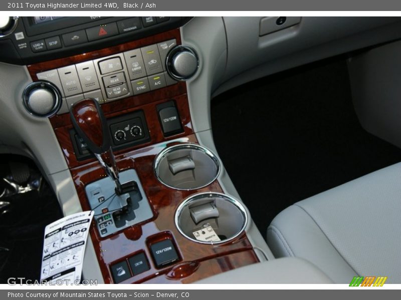 Black / Ash 2011 Toyota Highlander Limited 4WD