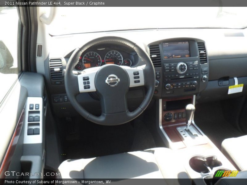 Super Black / Graphite 2011 Nissan Pathfinder LE 4x4