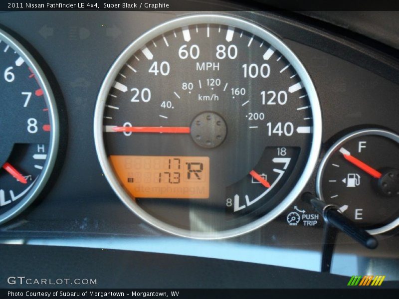 Super Black / Graphite 2011 Nissan Pathfinder LE 4x4