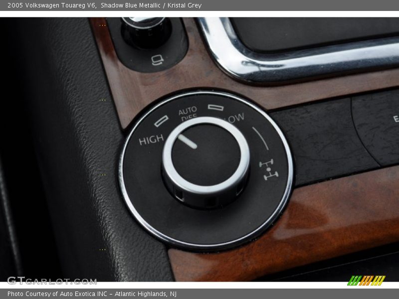 Shadow Blue Metallic / Kristal Grey 2005 Volkswagen Touareg V6