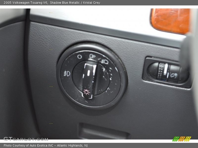 Shadow Blue Metallic / Kristal Grey 2005 Volkswagen Touareg V6