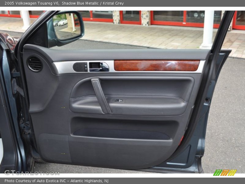 Shadow Blue Metallic / Kristal Grey 2005 Volkswagen Touareg V6