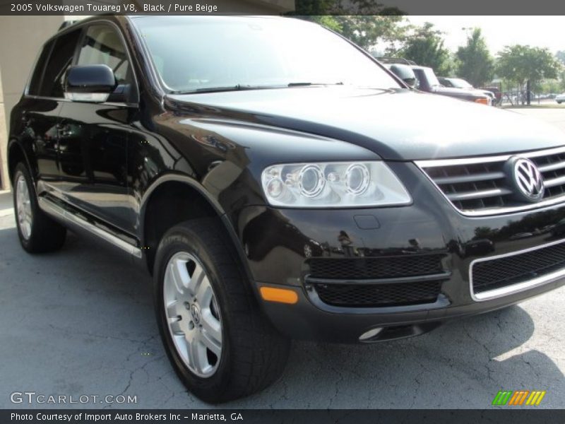 Black / Pure Beige 2005 Volkswagen Touareg V8