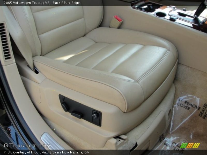 Black / Pure Beige 2005 Volkswagen Touareg V8