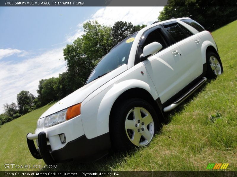 Polar White / Gray 2005 Saturn VUE V6 AWD