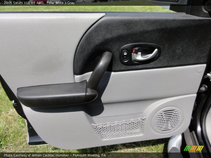 Polar White / Gray 2005 Saturn VUE V6 AWD
