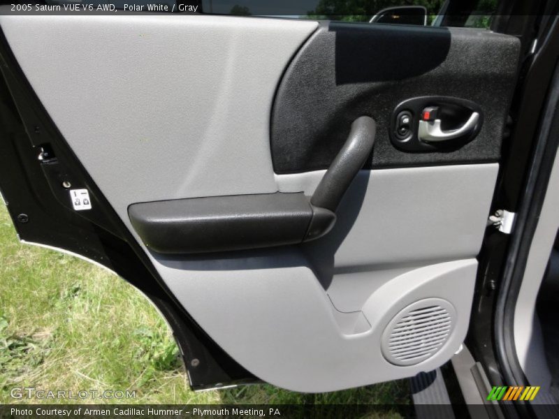 Polar White / Gray 2005 Saturn VUE V6 AWD