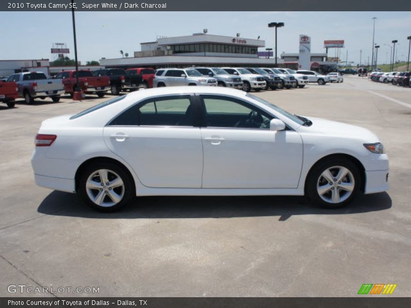 Super White / Dark Charcoal 2010 Toyota Camry SE