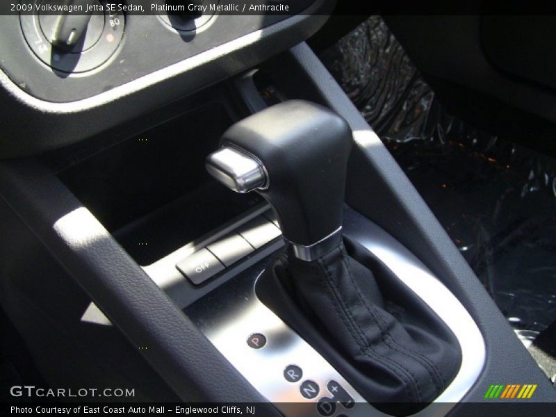 Platinum Gray Metallic / Anthracite 2009 Volkswagen Jetta SE Sedan