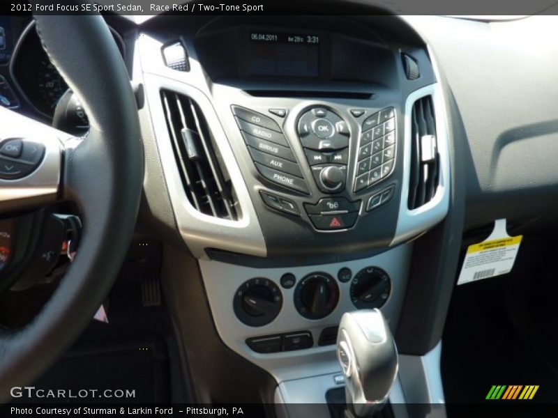 Race Red / Two-Tone Sport 2012 Ford Focus SE Sport Sedan