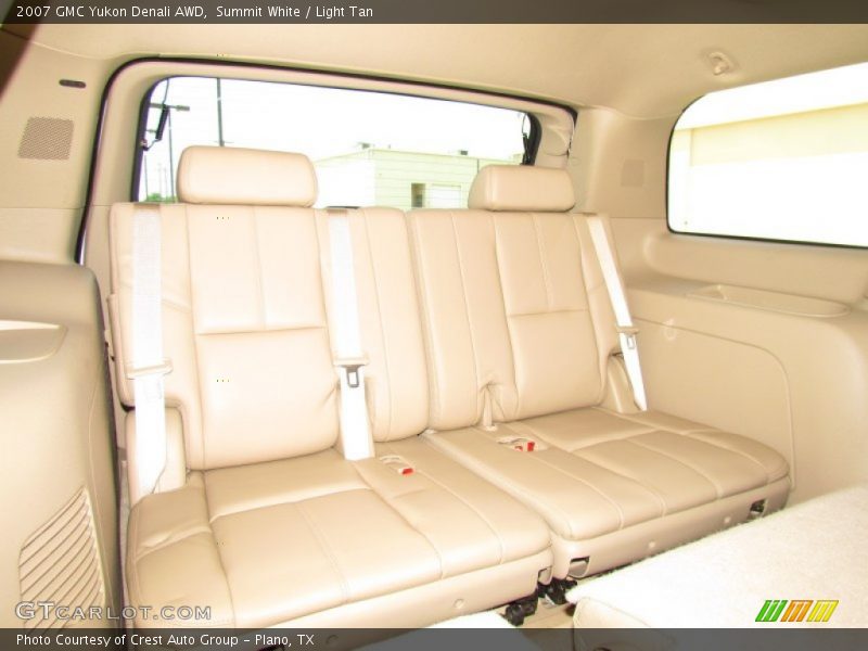 Summit White / Light Tan 2007 GMC Yukon Denali AWD