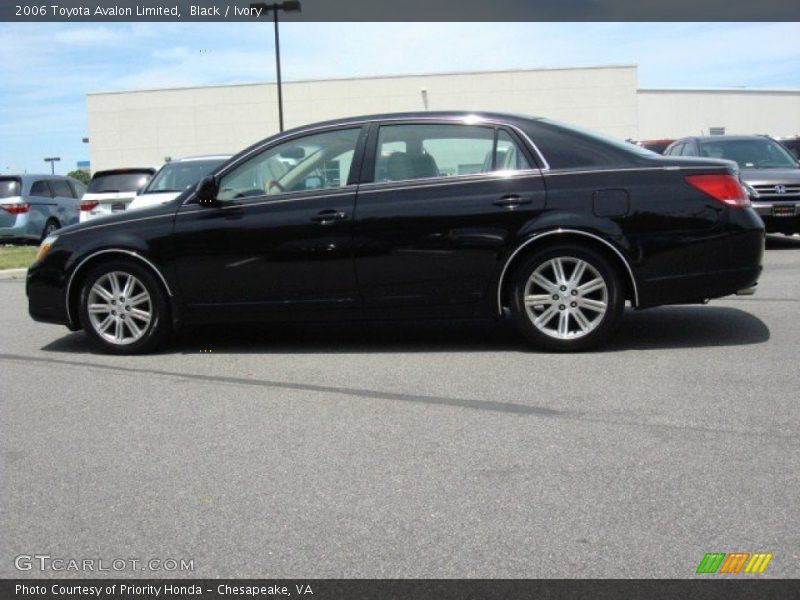 Black / Ivory 2006 Toyota Avalon Limited
