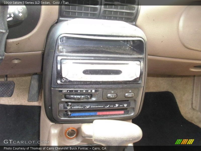 Gold / Tan 1999 Saturn S Series SL2 Sedan