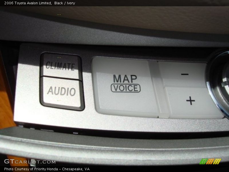 Black / Ivory 2006 Toyota Avalon Limited