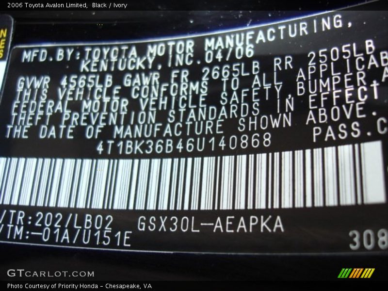 Black / Ivory 2006 Toyota Avalon Limited