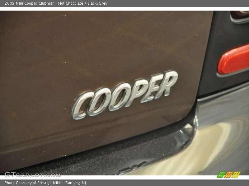 Hot Chocolate / Black/Grey 2009 Mini Cooper Clubman
