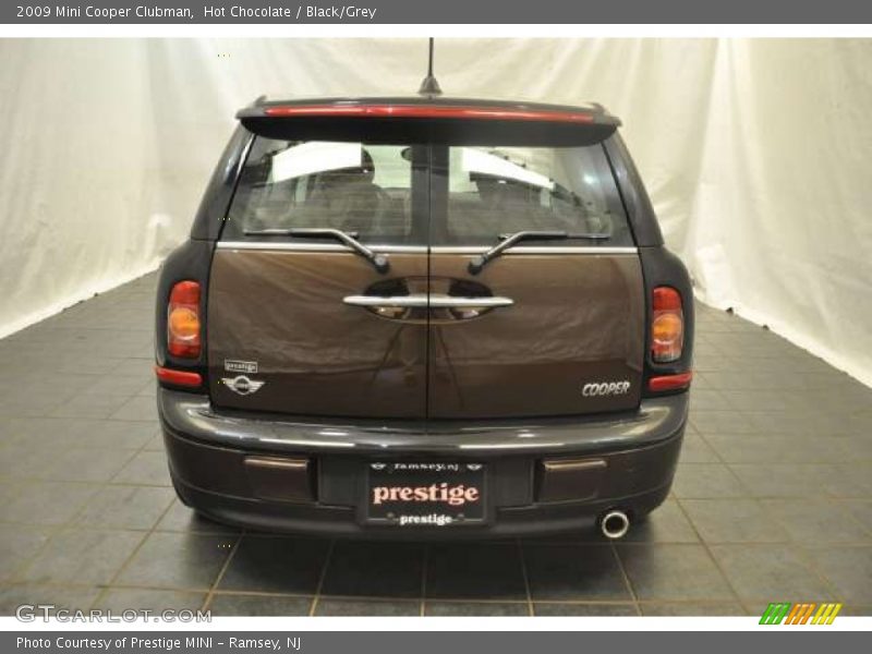 Hot Chocolate / Black/Grey 2009 Mini Cooper Clubman