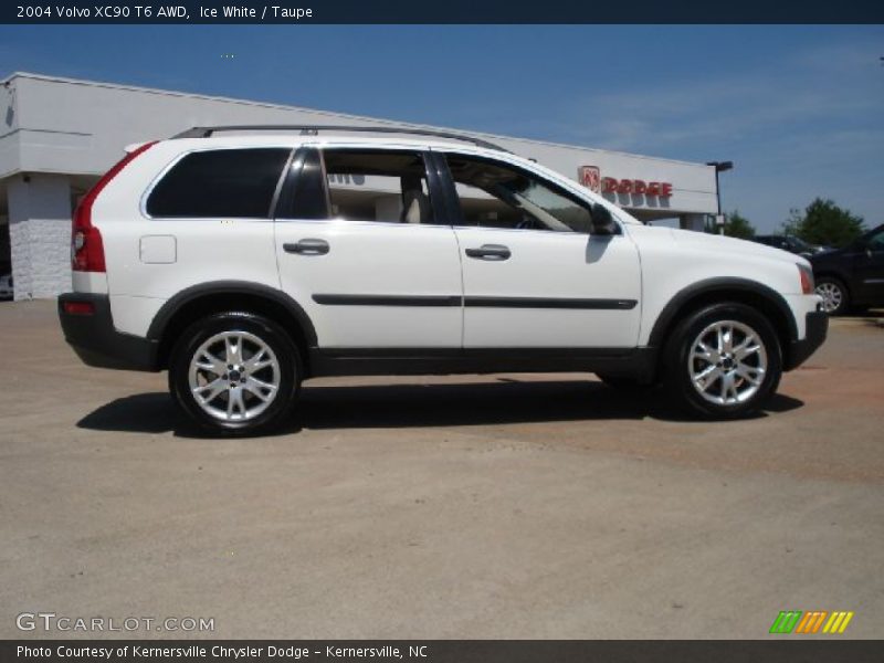 Ice White / Taupe 2004 Volvo XC90 T6 AWD