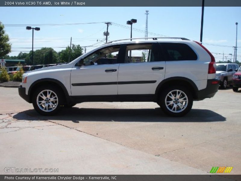 Ice White / Taupe 2004 Volvo XC90 T6 AWD