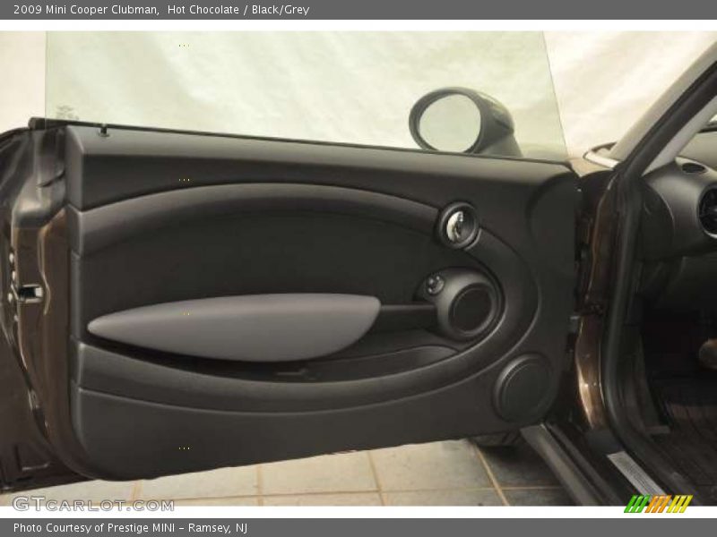 Hot Chocolate / Black/Grey 2009 Mini Cooper Clubman