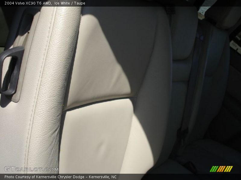 Ice White / Taupe 2004 Volvo XC90 T6 AWD