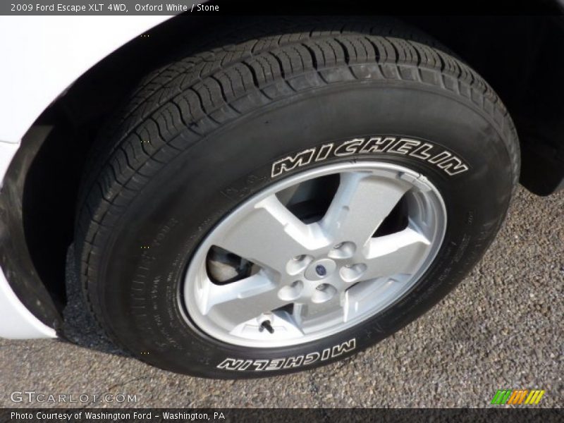 Oxford White / Stone 2009 Ford Escape XLT 4WD