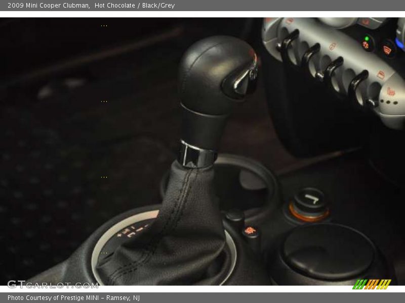 Hot Chocolate / Black/Grey 2009 Mini Cooper Clubman