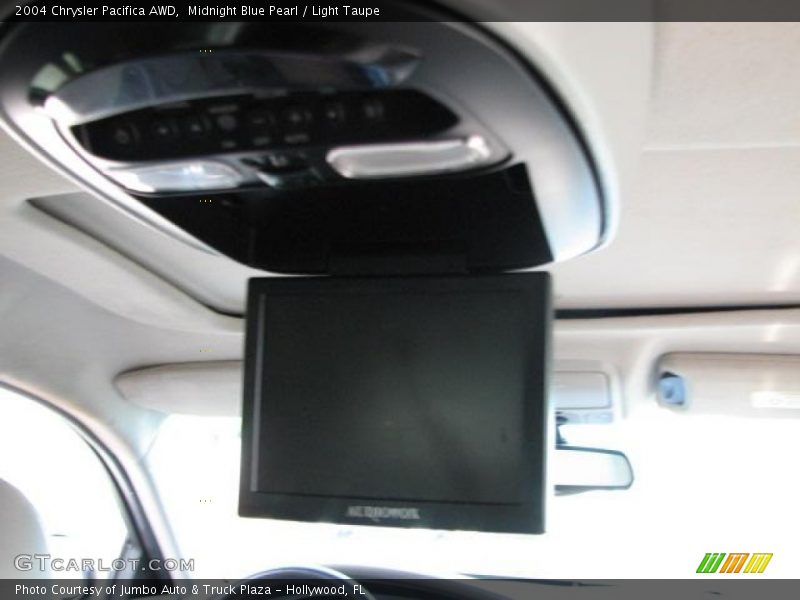 Midnight Blue Pearl / Light Taupe 2004 Chrysler Pacifica AWD