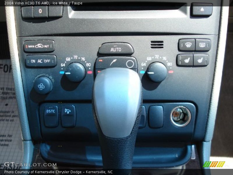 Ice White / Taupe 2004 Volvo XC90 T6 AWD